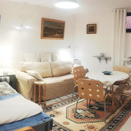 B&B Family Basement Apartment, Breakfast, Free Parking, 5Km From Tulln Chorherrn Ngoại thất bức ảnh