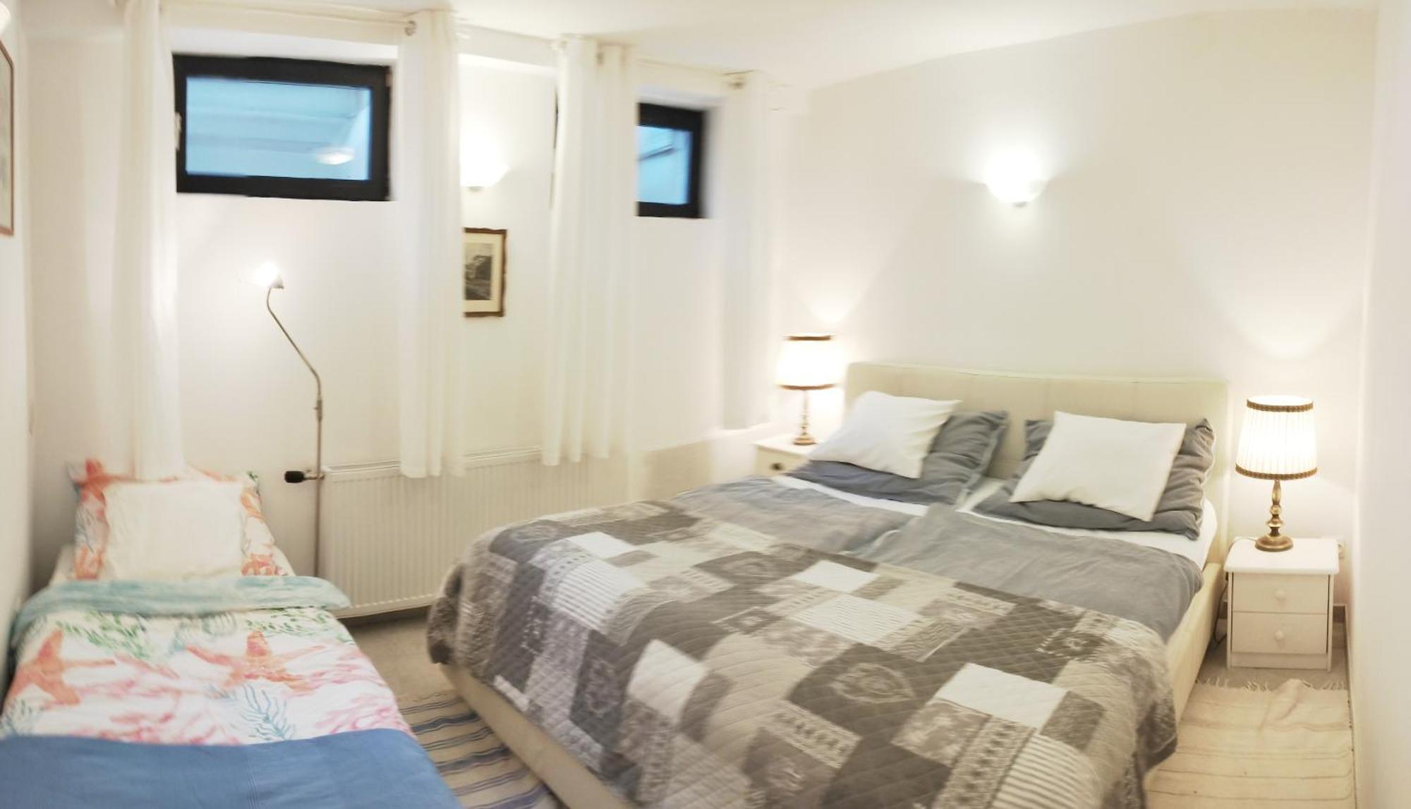 B&B Family Basement Apartment, Breakfast, Free Parking, 5Km From Tulln Chorherrn Ngoại thất bức ảnh